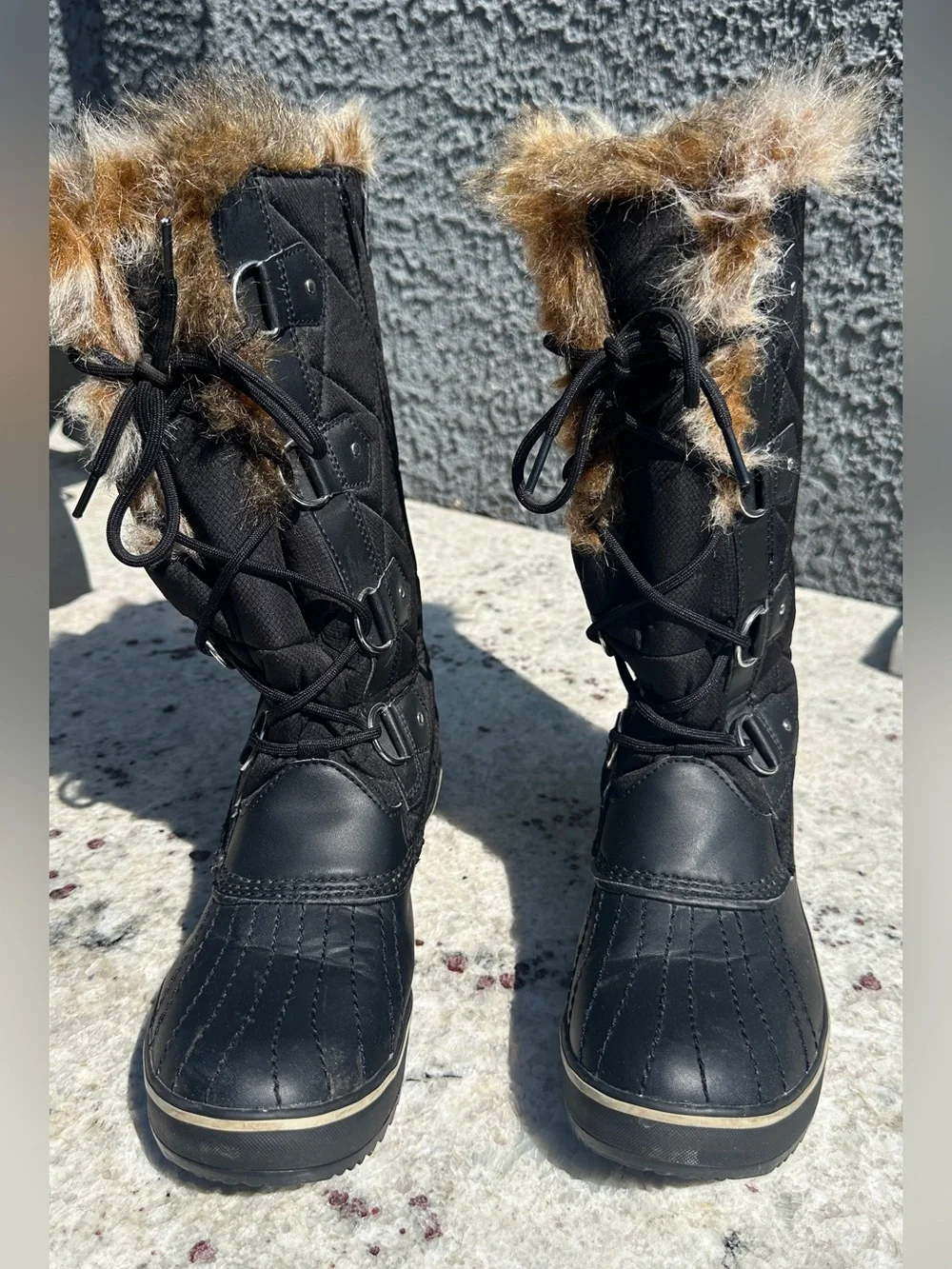 Skechers Black Lace-Up Faux Fur Trim Winter Boots